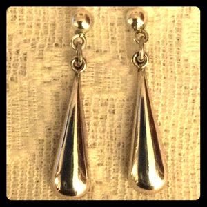 925 Sterling Silver Teardrop Post Earrings